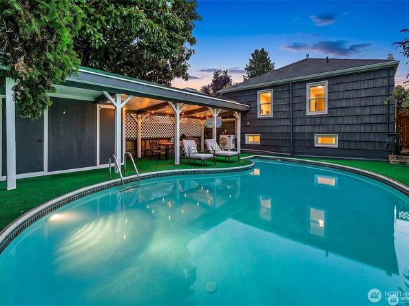 647 NW 51st Street, Seattle WA 98107