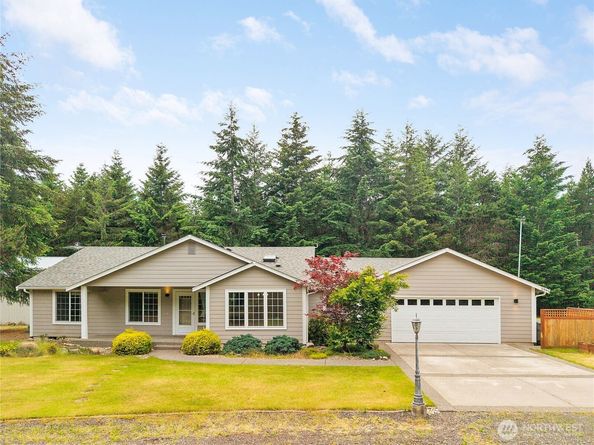 3995 SW Cimmarron Lane, Port Orchard WA 98367