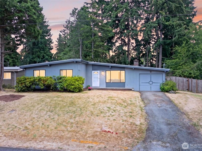 605 S 304th Street, Federal Way WA 98003