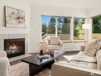 9210 Market Pl