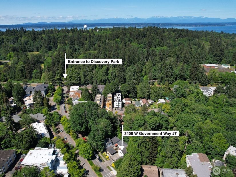 3406 W Government Way 7, Seattle WA 98199