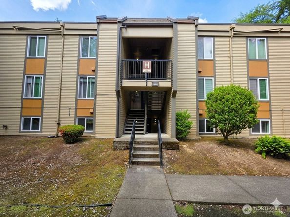 14605 34th Street NE h19, Bellevue WA 98007