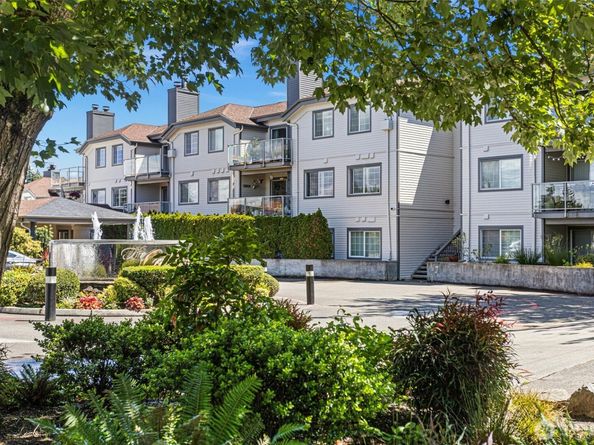 2760 76th Avenue SE 407, Mercer Island WA 98040