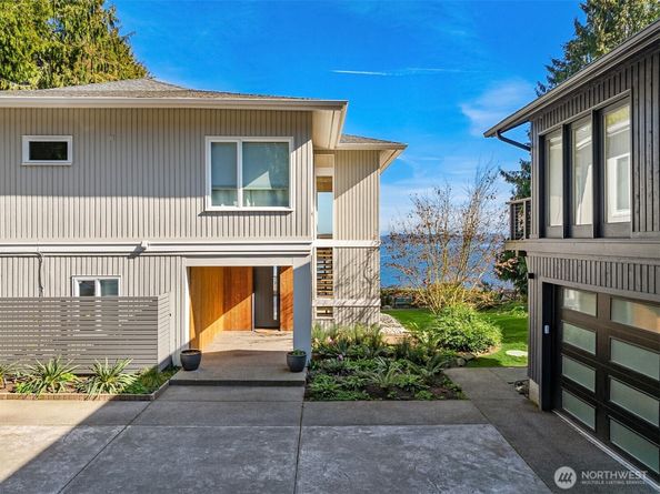 12168 Sunrise Drive NE, Bainbridge Island WA 98110