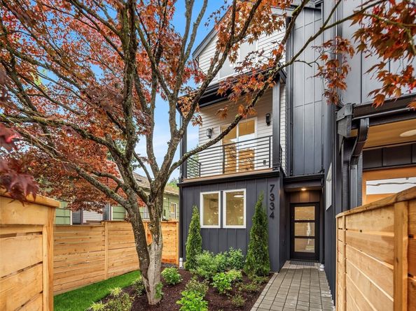 7334 25th Avenue NW, Seattle WA 98117