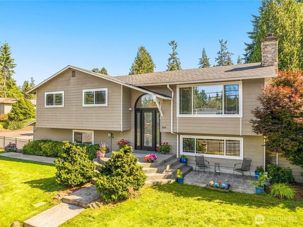 804 15th Street SW, Edmonds WA 98020