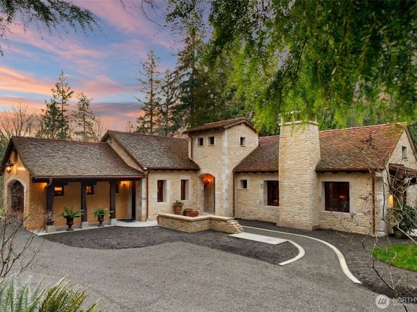 11008 N Deer Drive, Woodway WA 98020