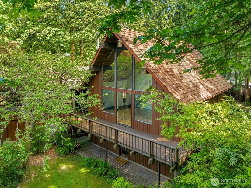 5709 80th Avenue SE, Mercer Island WA 98040