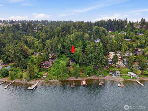500 W Lake Sammamish Parkway NE, Bellevue WA 98008