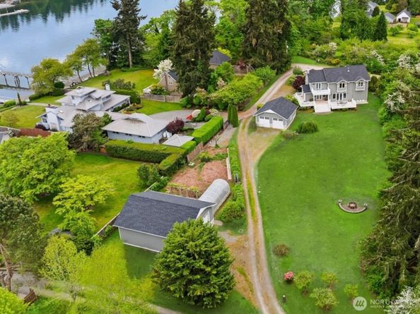 15390 Broom Street NE, Bainbridge Island WA 98110