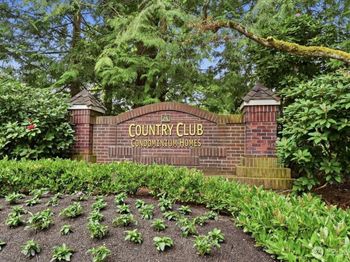15433 Country Club Drive