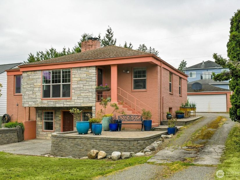 10820 Lake Ridge Drive S, Seattle WA 98178