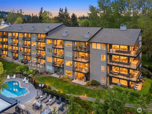 9201 NE Juanita Drive 202, Kirkland WA 98034