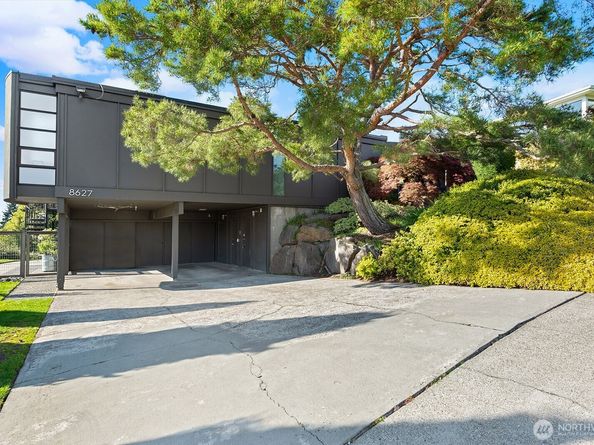 8627 Fauntlee Crest SW, Seattle WA 98136