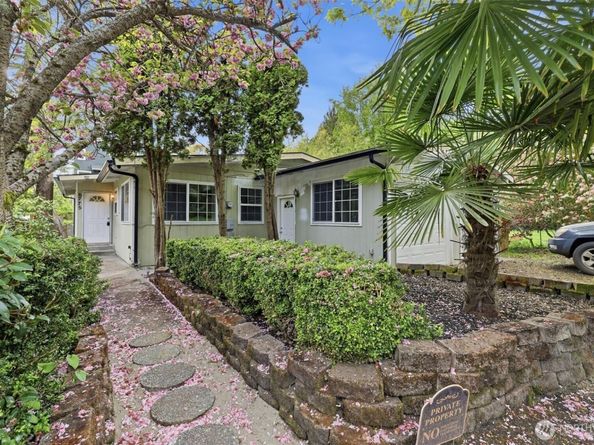 6775 Murray Avenue SW, Seattle WA 98136