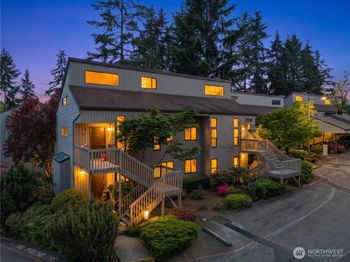 10919 NE 35th Place