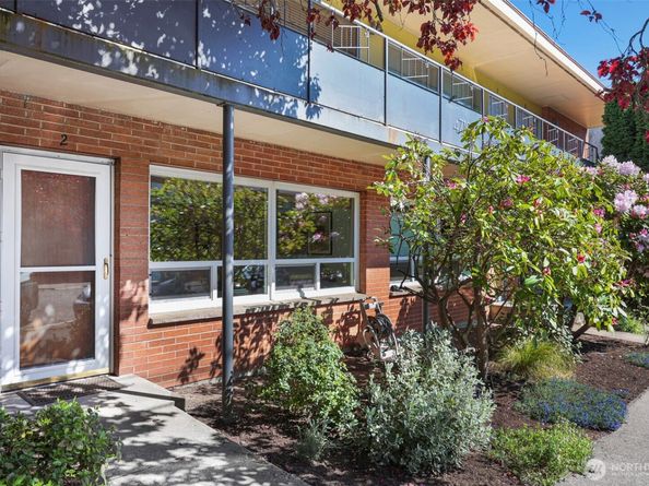 4710 Dayton Avenue N 2, Seattle WA 98103