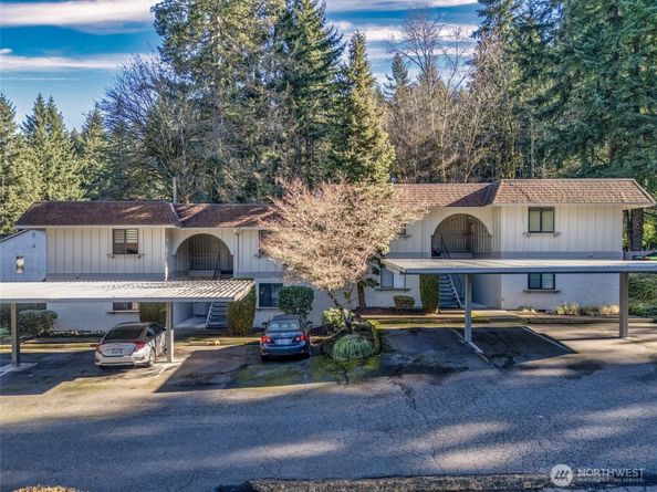 12528 NE 117th Place E1, Kirkland WA 98034