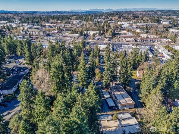 12528 NE 117th Place E1, Kirkland WA 98034