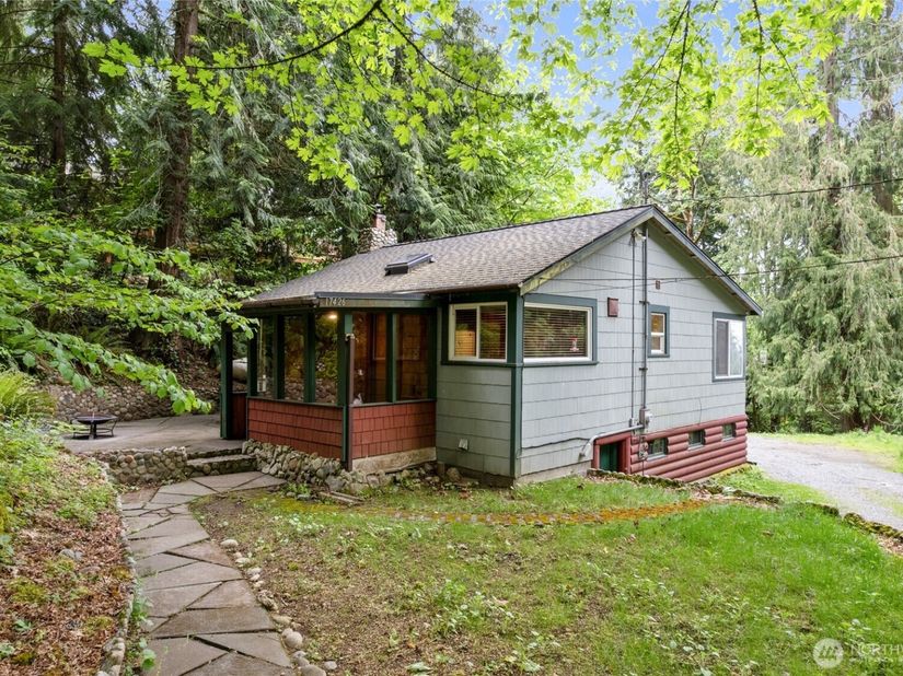 17426 SE 60th Street, Bellevue WA 98006