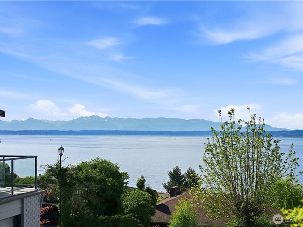10248 Richwood Avenue NW, Seattle WA 98177
