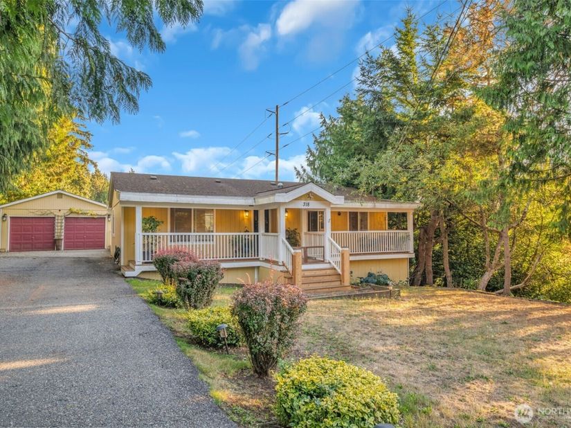 318 77th Place SW, Everett WA 98203