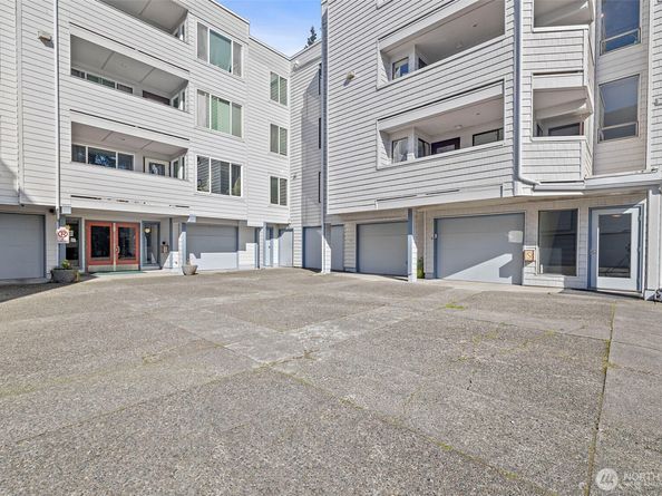 17417 Ashworth Avenue N 201, Shoreline WA 98133