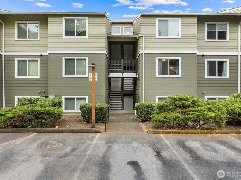 820 E Cady Rd E204, Everett WA 98203