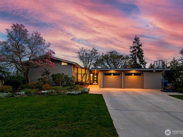 17825 NE 9th Street, Bellevue WA 98008