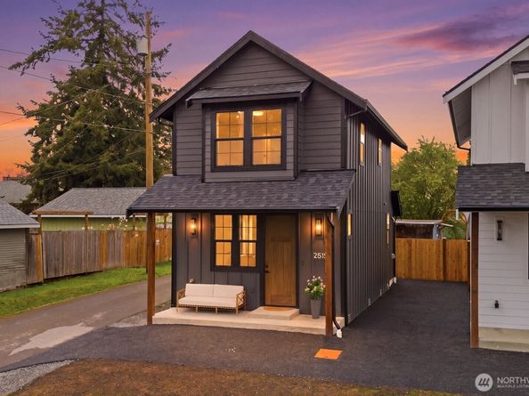 2815 25th Street C, Everett WA 98201