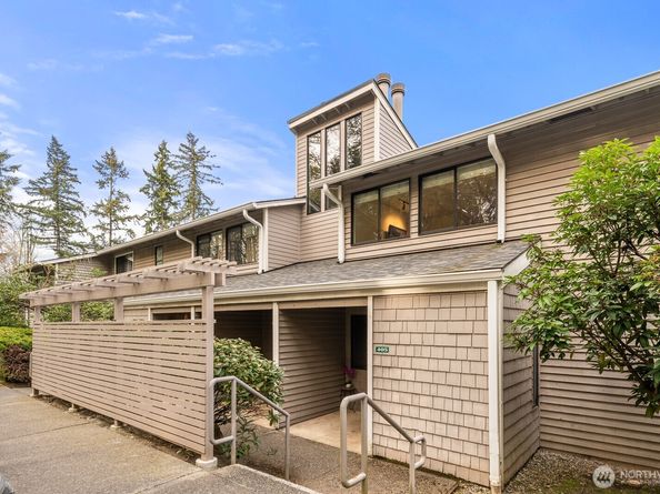 9918 NE 144th Lane 406, Kirkland WA 98034