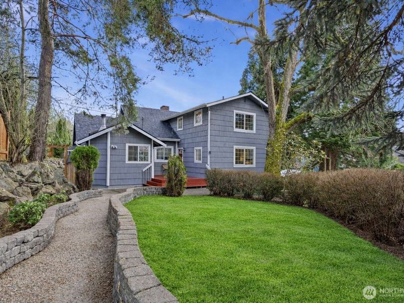 6015 116th Ave SE, Bellevue WA 98006