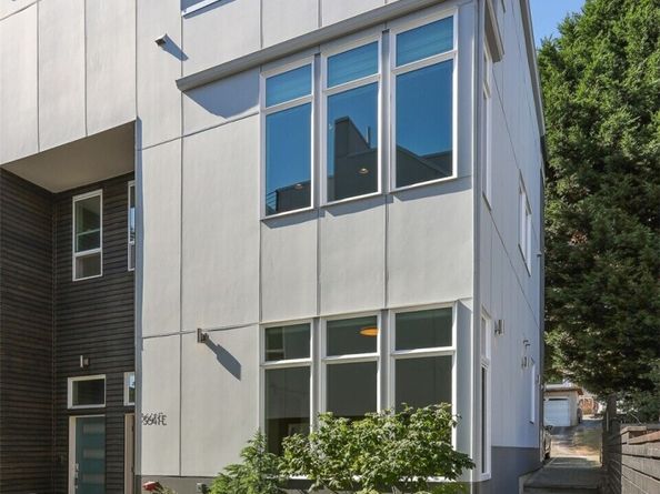 3641 22nd Avenue W E, Seattle WA 98199