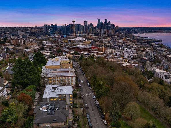 654 W Olympic Place 203, Seattle WA 98119