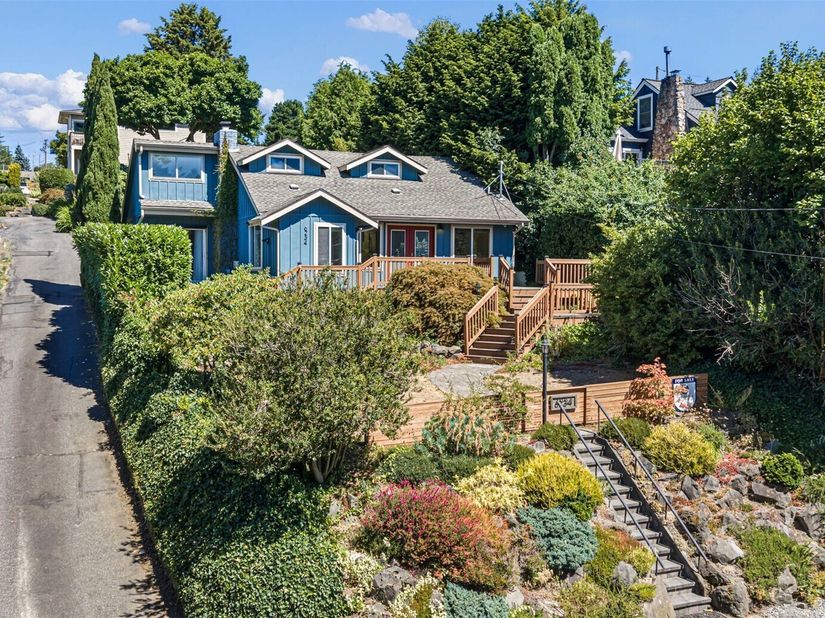 6234 NE 182nd Street, Kenmore WA 98028