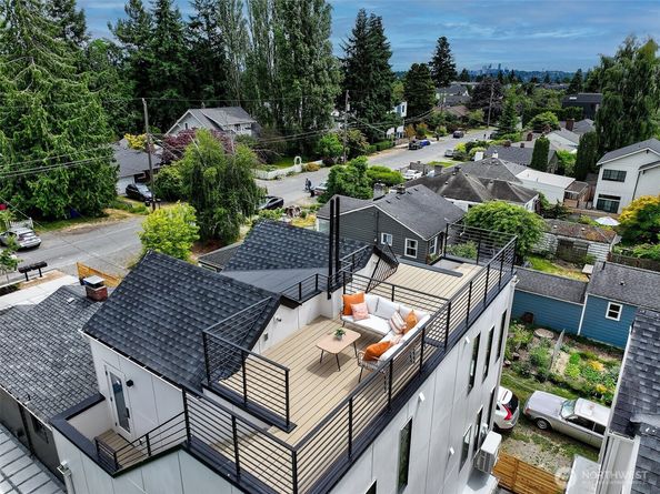 8733 13th Avenue NW A, Seattle WA 98117