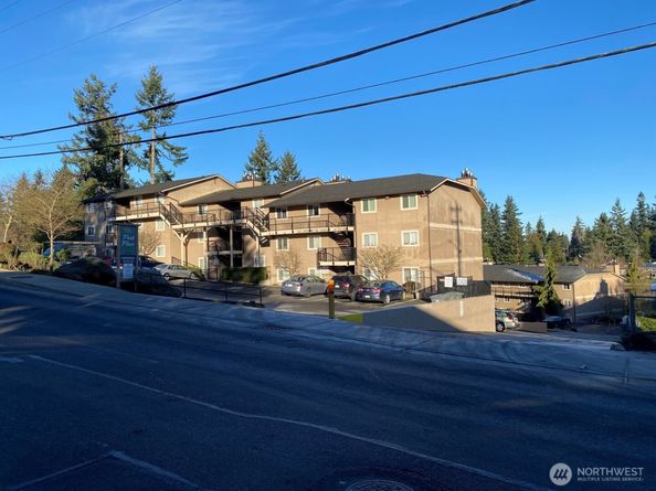 323 75th Street SE B10, Everett WA 98203