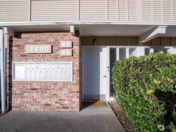 12230 SE 60th Street 34, Bellevue WA 98006