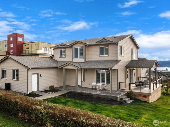 2401 E 16th Street, Bremerton WA 98310