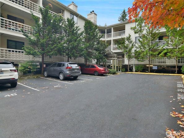 700 N 160th Street A314, Shoreline WA 98133