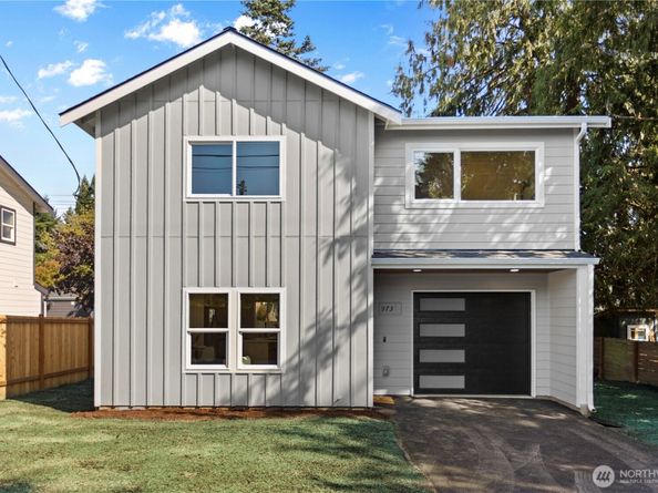 9735 Evanston Avenue N, Seattle WA 98103