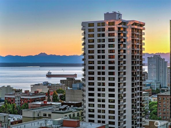 1920 4th Avenue 1702, Seattle WA 98101