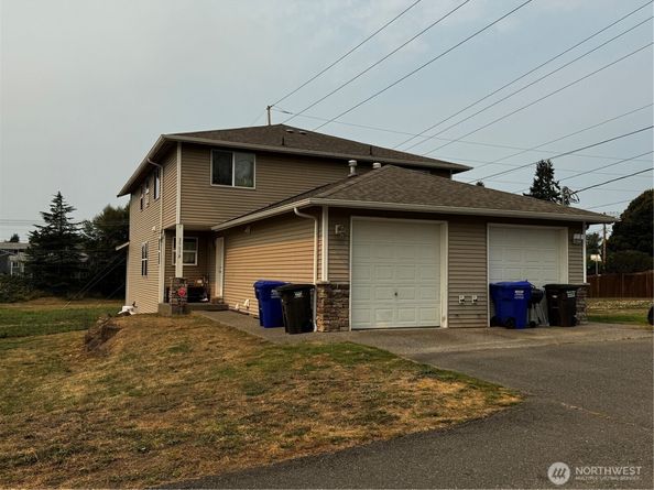 2905 11th Street A & B, Everett WA 98201