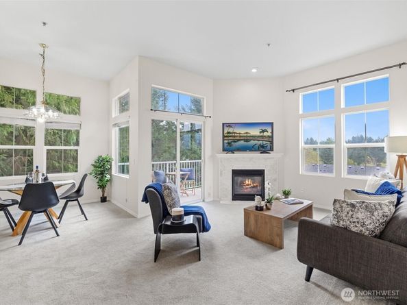 5256 236 Place SE 243, Issaquah WA 98029