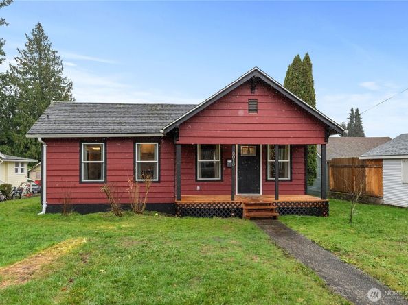 2013 8th Street, Bremerton WA 98337