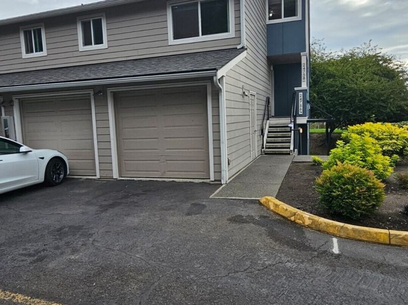 24758 45th Place S, Kent WA 98032