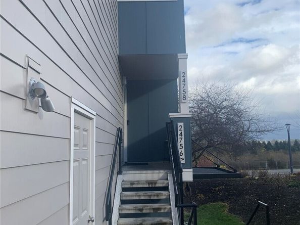 24758 45th Place S, Kent WA 98032