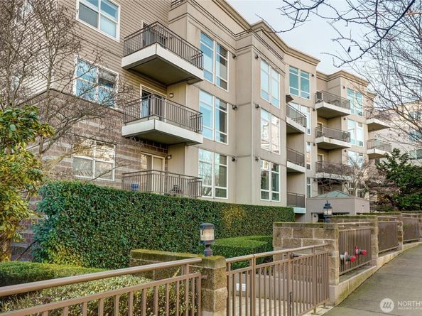 3221 SW Avalon Way 313, Seattle WA 98126