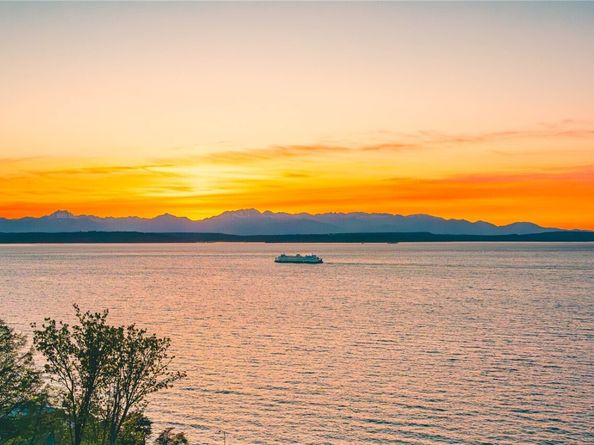 1017 California Lane SW, Seattle WA 98116