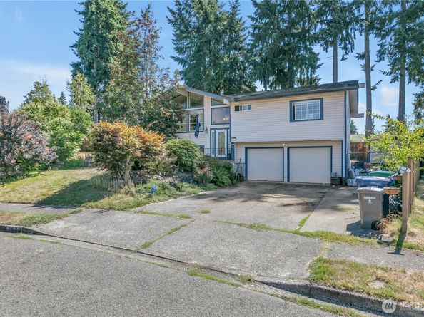 2820 Skyway Place, Auburn WA 98092
